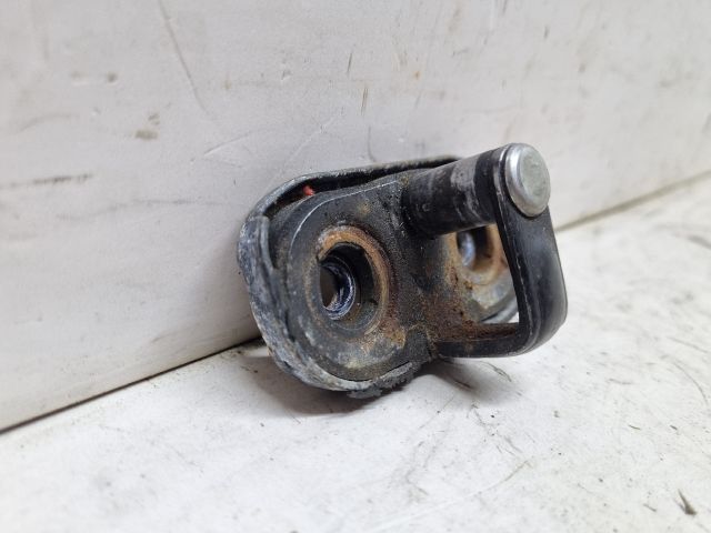 bontott VW GOLF V Csomagtérajtó Ütköző