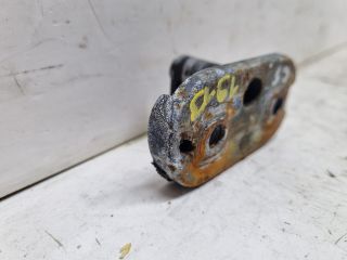 bontott VW GOLF V Csomagtérajtó Ütköző