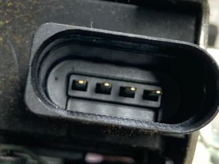 bontott VW GOLF V Csomagtérajtó Zárszerkezet