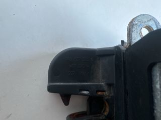 bontott VW GOLF V Csomagtérajtó Zárszerkezet