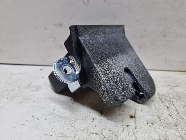 bontott VW GOLF V Csomagtérajtó Zárszerkezet