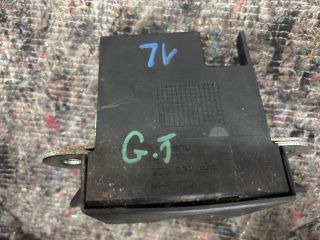 bontott VW GOLF V Csomagtérajtó Zárszerkezet