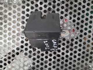 bontott VW GOLF V Csomagtérajtó Zárszerkezet