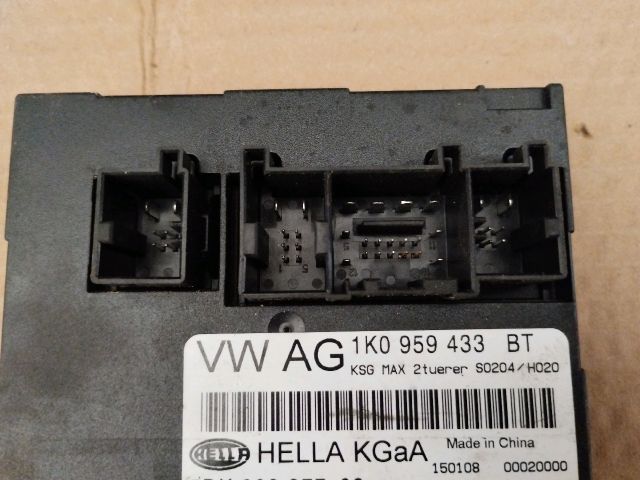 bontott VW GOLF V Elektronika (Magában)