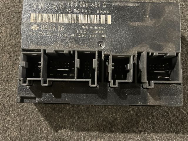 bontott VW GOLF V Elektronika (Magában)