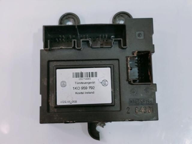 bontott VW GOLF V Elektronika (Magában)