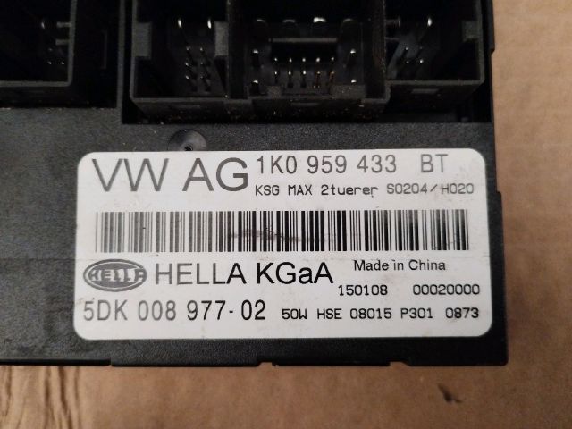 bontott VW GOLF V Elektronika (Magában)