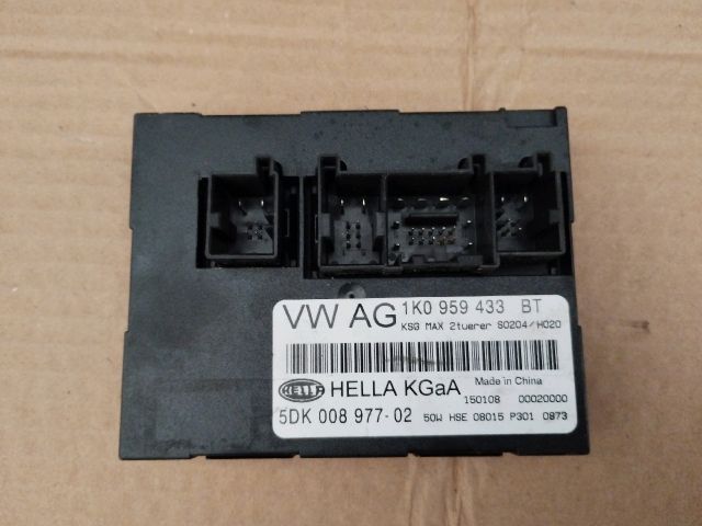 bontott VW GOLF V Elektronika (Magában)