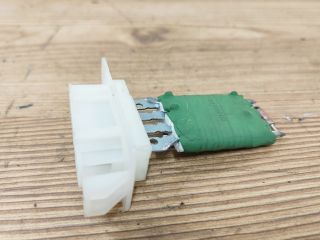 bontott VW GOLF V Előtét Ellenállás Fűtőmotor