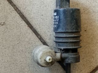 bontott VW GOLF V Első Ablakmosó Szivattyú