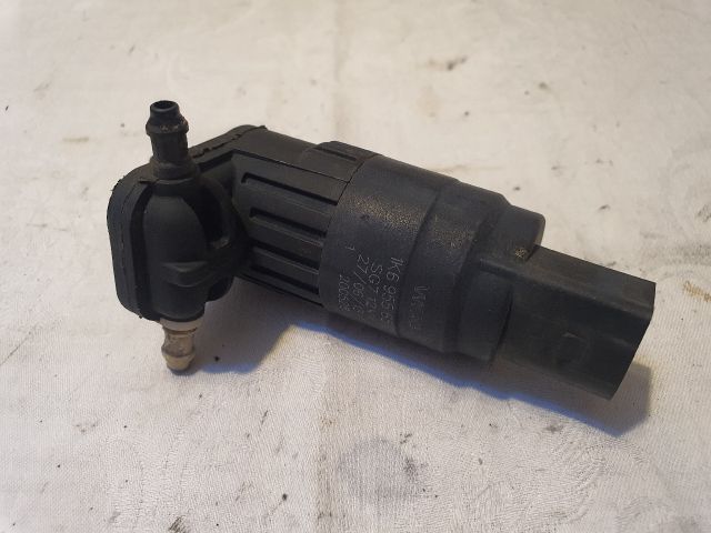 bontott VW GOLF V Első Ablakmosó Szivattyú