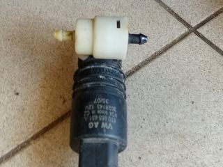 bontott VW GOLF V Első Ablakmosó Szivattyú