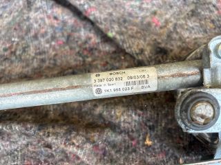 bontott VW GOLF V Első Ablaktörlő Motor