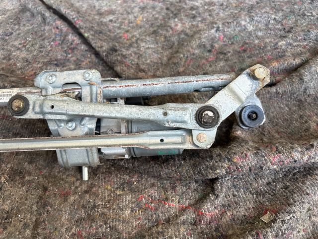 bontott VW GOLF V Első Ablaktörlő Motor