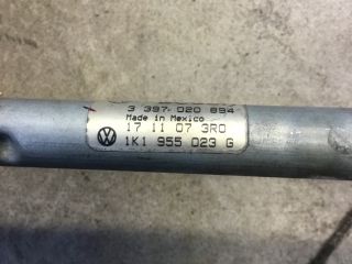 bontott VW GOLF V Első Ablaktörlő Szerkezet Motorral