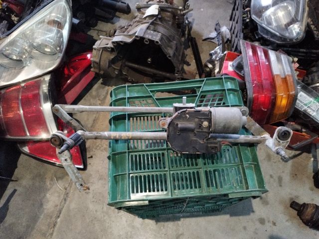 bontott VW GOLF V Első Ablaktörlő Szerkezet Motorral