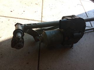 bontott VW GOLF V Első Ablaktörlő Szerkezet Motorral