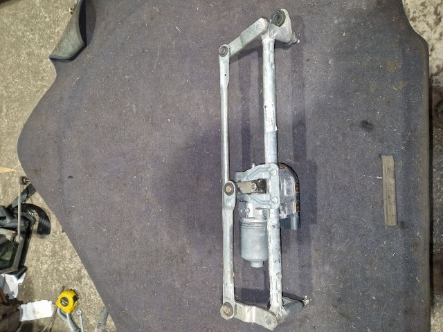 bontott VW GOLF V Első Ablaktörlő Szerkezet Motorral