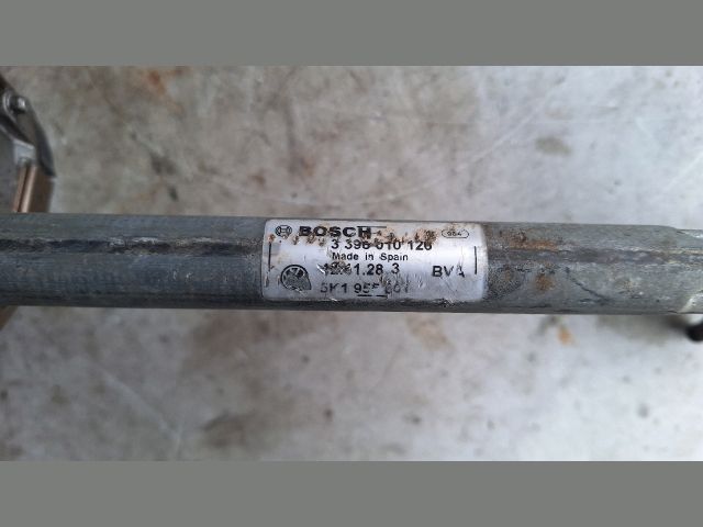 bontott VW GOLF V Első Ablaktörlő Szerkezet Motorral