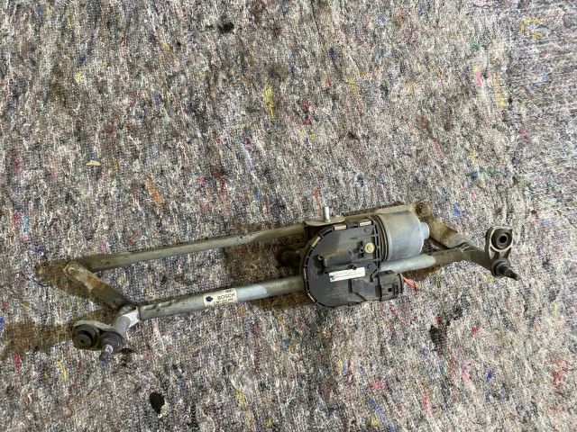 bontott VW GOLF V Első Ablaktörlő Szerkezet Motorral