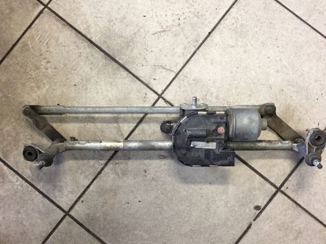 bontott VW GOLF V Első Ablaktörlő Szerkezet Motorral