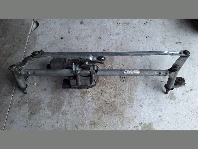 bontott VW GOLF V Első Ablaktörlő Szerkezet Motorral