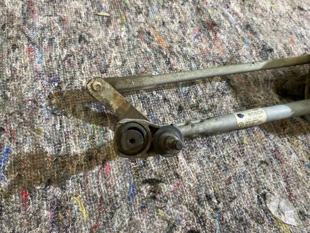 bontott VW GOLF V Első Ablaktörlő Szerkezet Motorral