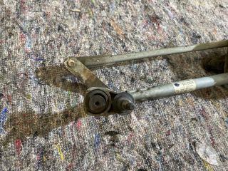 bontott VW GOLF V Első Ablaktörlő Szerkezet Motorral