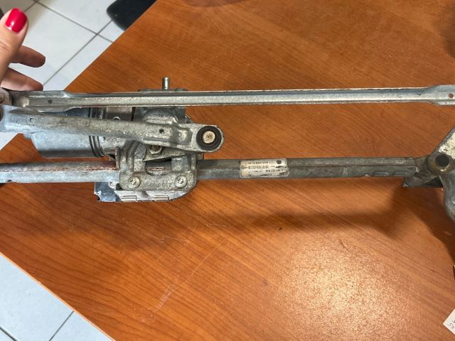 bontott VW GOLF V Első Ablaktörlő Szerkezet Motorral