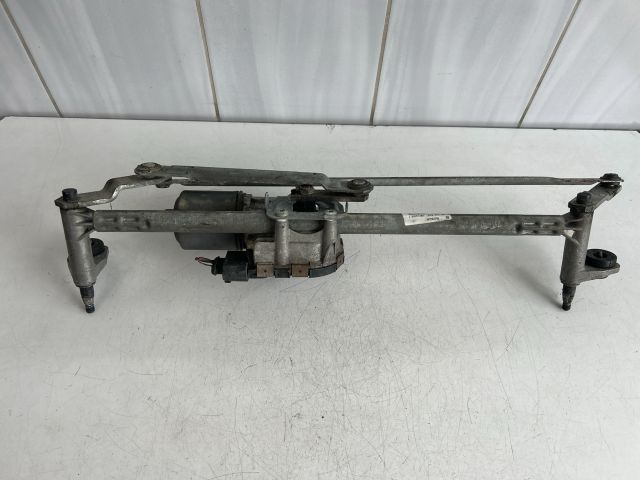 bontott VW GOLF V Első Ablaktörlő Szerkezet Motorral