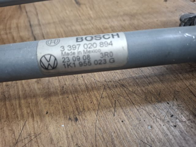 bontott VW GOLF V Első Ablaktörlő Szerkezet Motorral