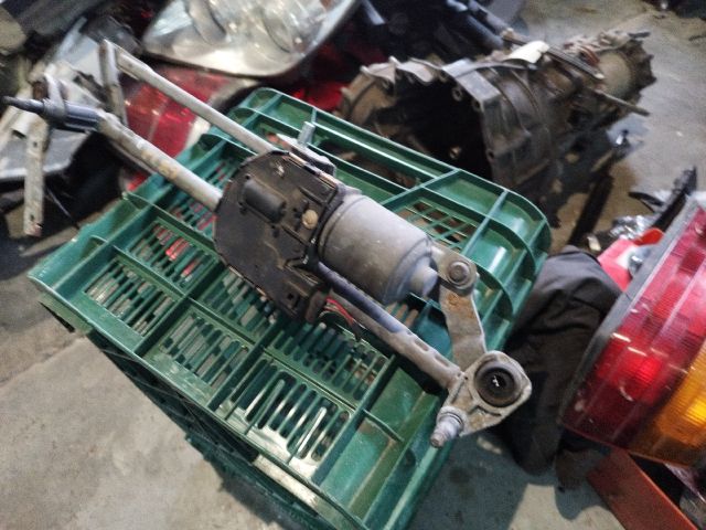 bontott VW GOLF V Első Ablaktörlő Szerkezet Motorral