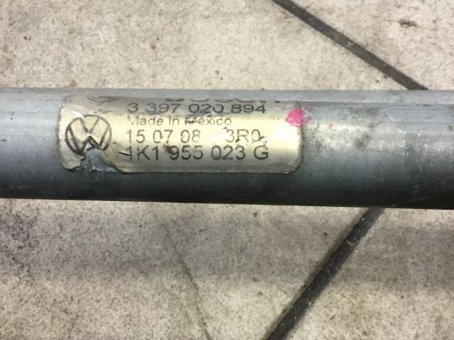 bontott VW GOLF V Első Ablaktörlő Szerkezet Motorral