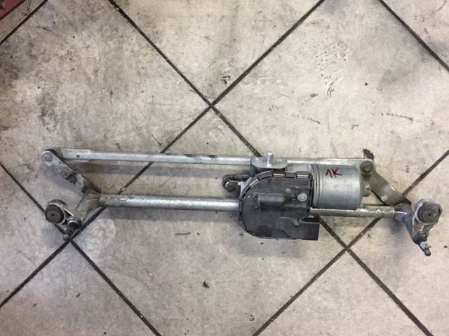 bontott VW GOLF V Első Ablaktörlő Szerkezet Motorral