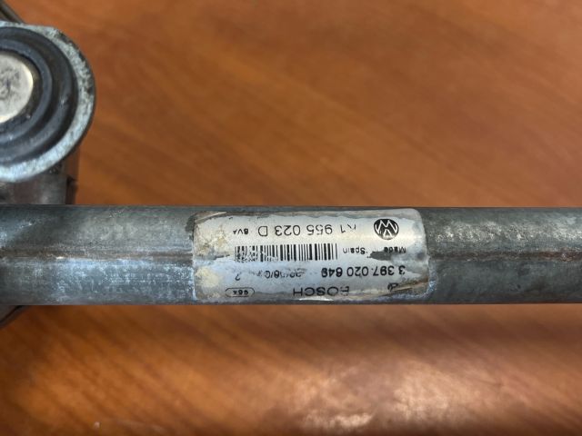 bontott VW GOLF V Első Ablaktörlő Szerkezet Motorral