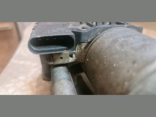 bontott VW GOLF V Első Ablaktörlő Szerkezet Motorral