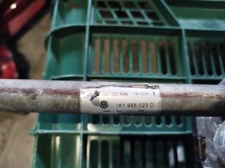 bontott VW GOLF V Első Ablaktörlő Szerkezet Motorral