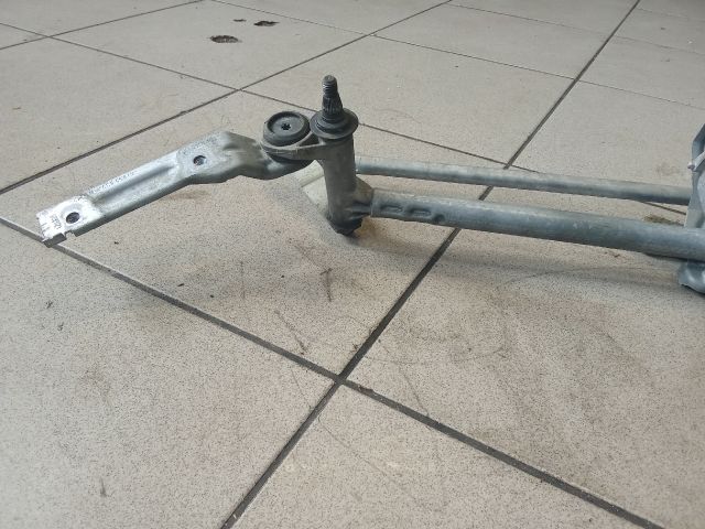 bontott VW GOLF V Első Ablaktörlő Szerkezet Motorral