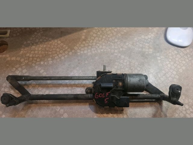 bontott VW GOLF V Első Ablaktörlő Szerkezet Motorral