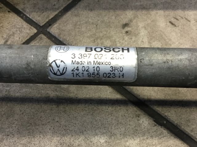 bontott VW GOLF V Első Ablaktörlő Szerkezet