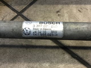 bontott VW GOLF V Első Ablaktörlő Szerkezet