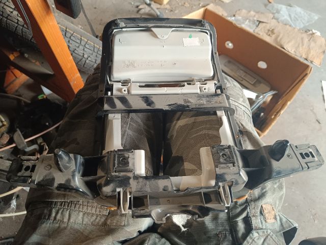 bontott VW GOLF V Első Beltér Világítás Keret