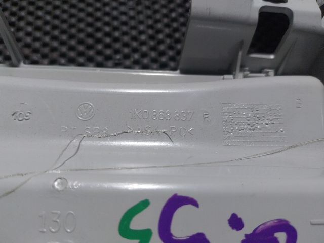 bontott VW GOLF V Első Beltér Világítás Keret