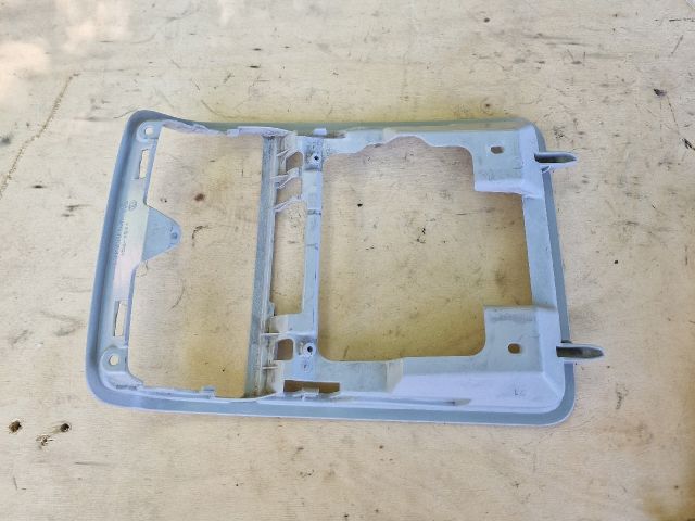 bontott VW GOLF V Első Beltér Világítás Keret