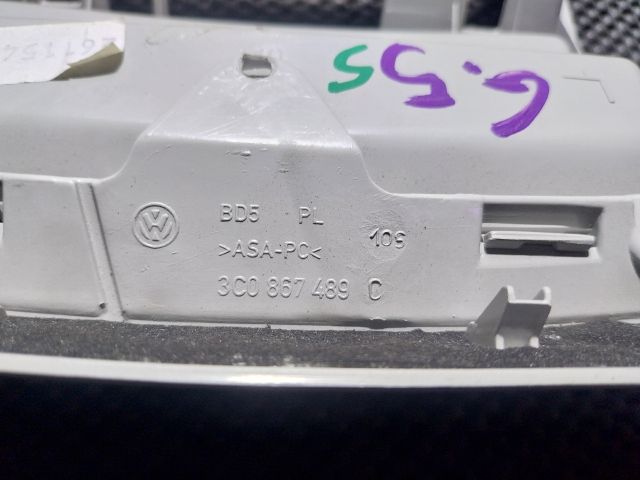 bontott VW GOLF V Első Beltér Világítás Keret