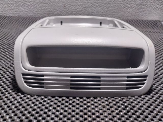 bontott VW GOLF V Első Beltér Világítás Keret