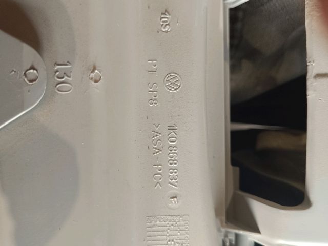 bontott VW GOLF V Első Beltér Világítás Keret