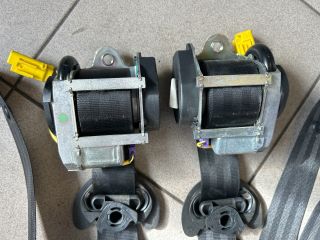 bontott VW GOLF V Első Biztonsági Öv Pár (Feszítővel)