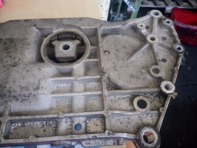 bontott VW GOLF V Első Bölcső