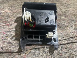 bontott VW GOLF V Első Hamutartó